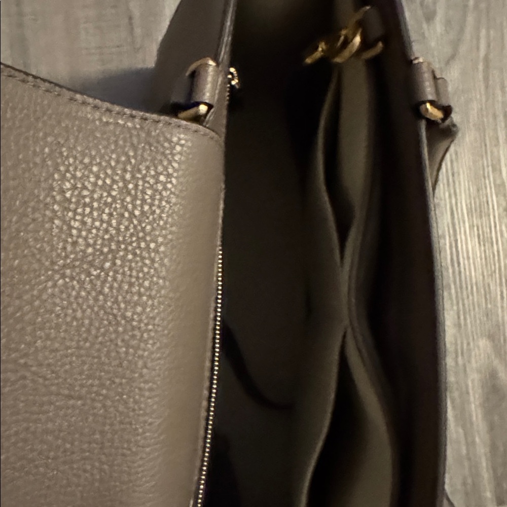 Tory Burch Leather Handbag - Picture 3 of 11